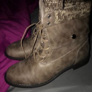 Women’s boots